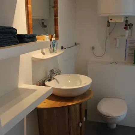 Studio-appartement In De Gezellige Winkelstraat Van Middelkerke-bad * Middelkerke