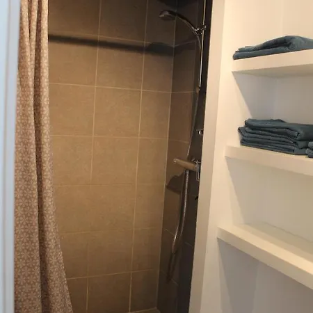 Studio-appartement In De Gezellige Winkelstraat Van Middelkerke-bad *